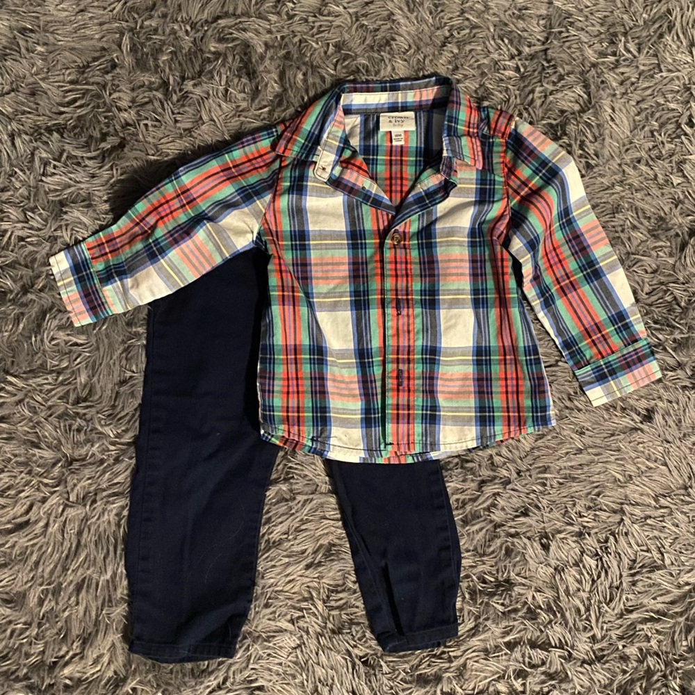 Crown & Ivy Kids Multicolor Plaid Button Down Shirt and Navy Pants